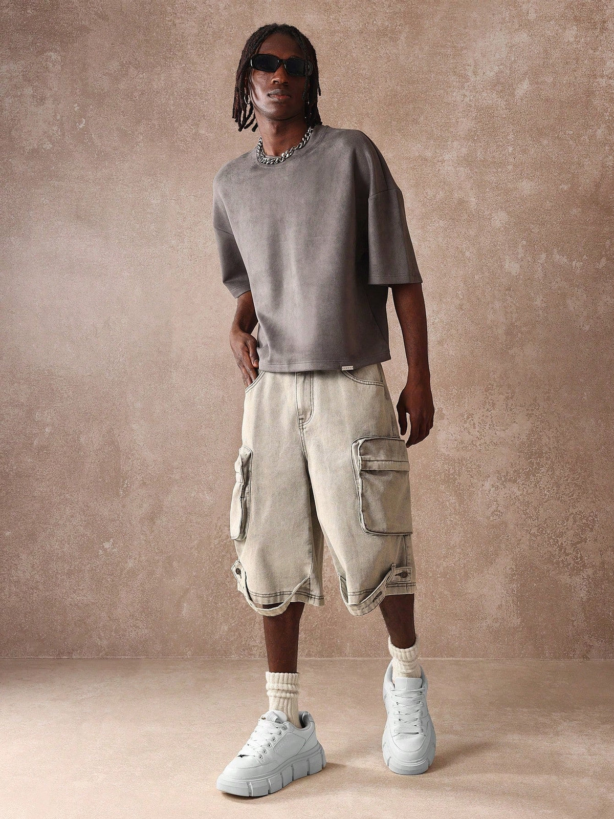 Camiseta Manfinity Veludo Boxy — Foto 7