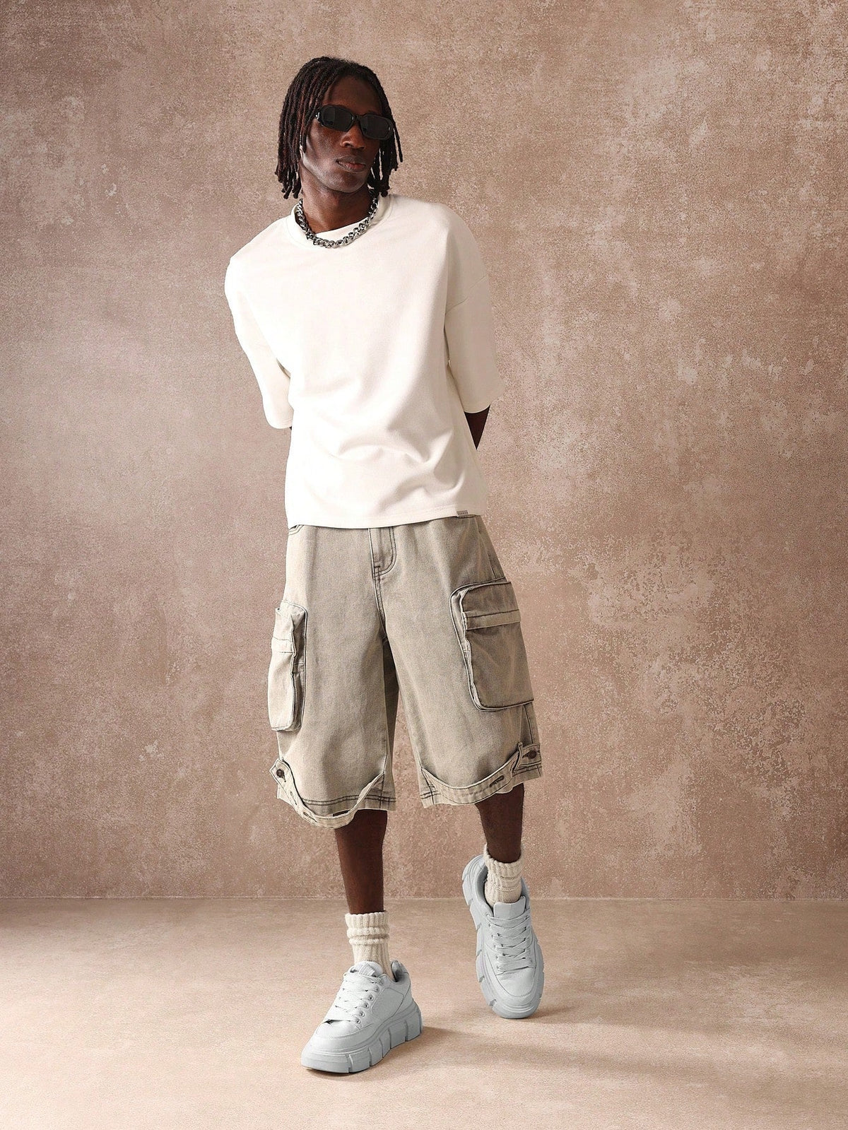 Camiseta Manfinity Veludo Boxy — Foto 24