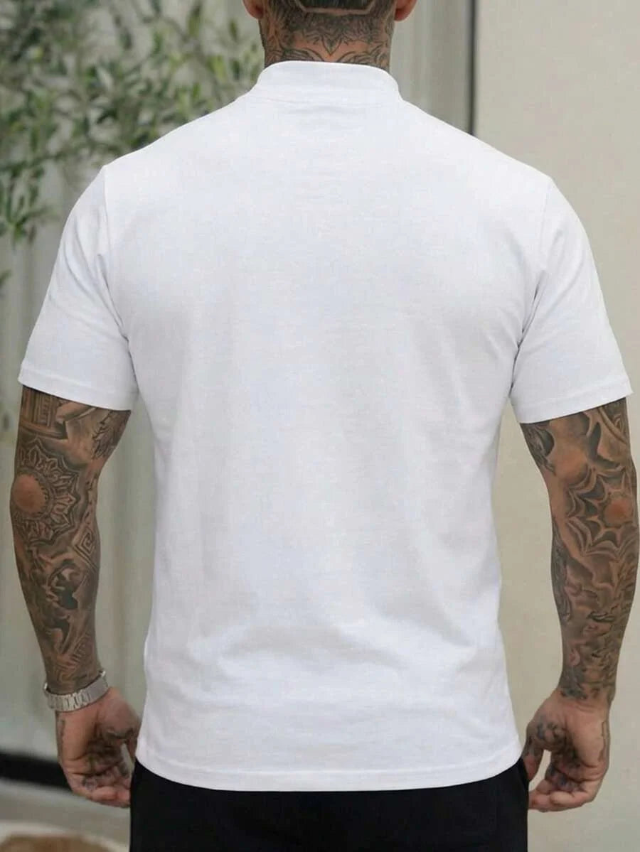 Camiseta Manfinity Gola Minimal — Foto 17