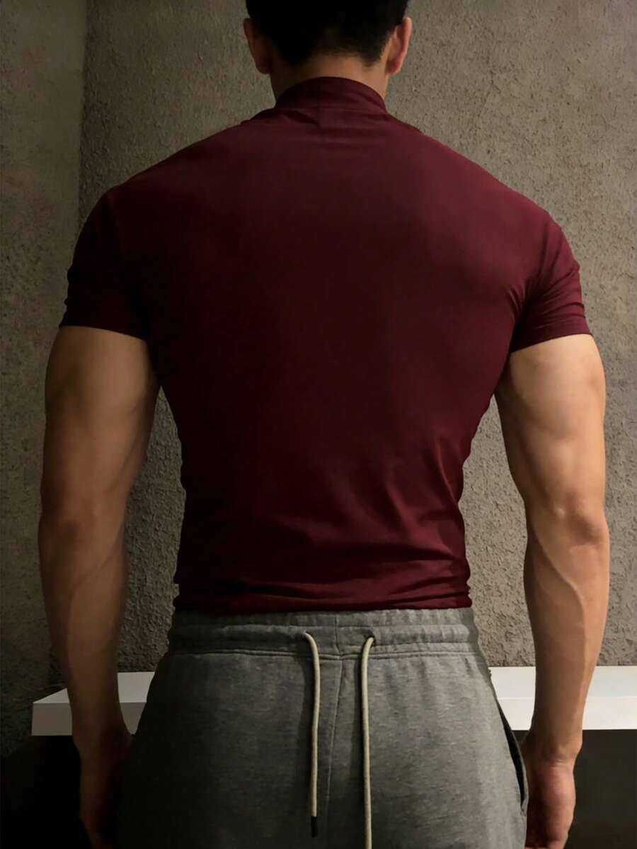 Camiseta Manfinity Gola Minimal — Foto 26