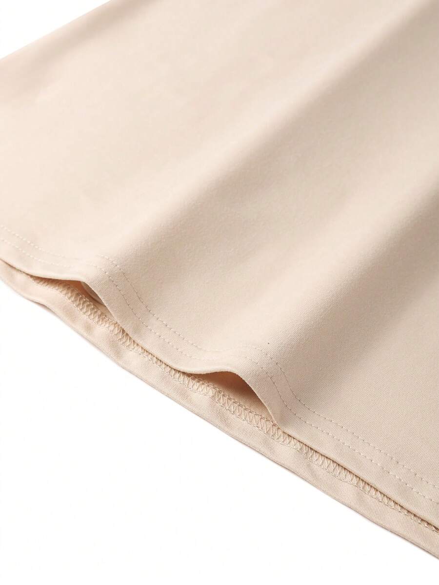 Camiseta Manfinity Gola Minimal — Foto 24