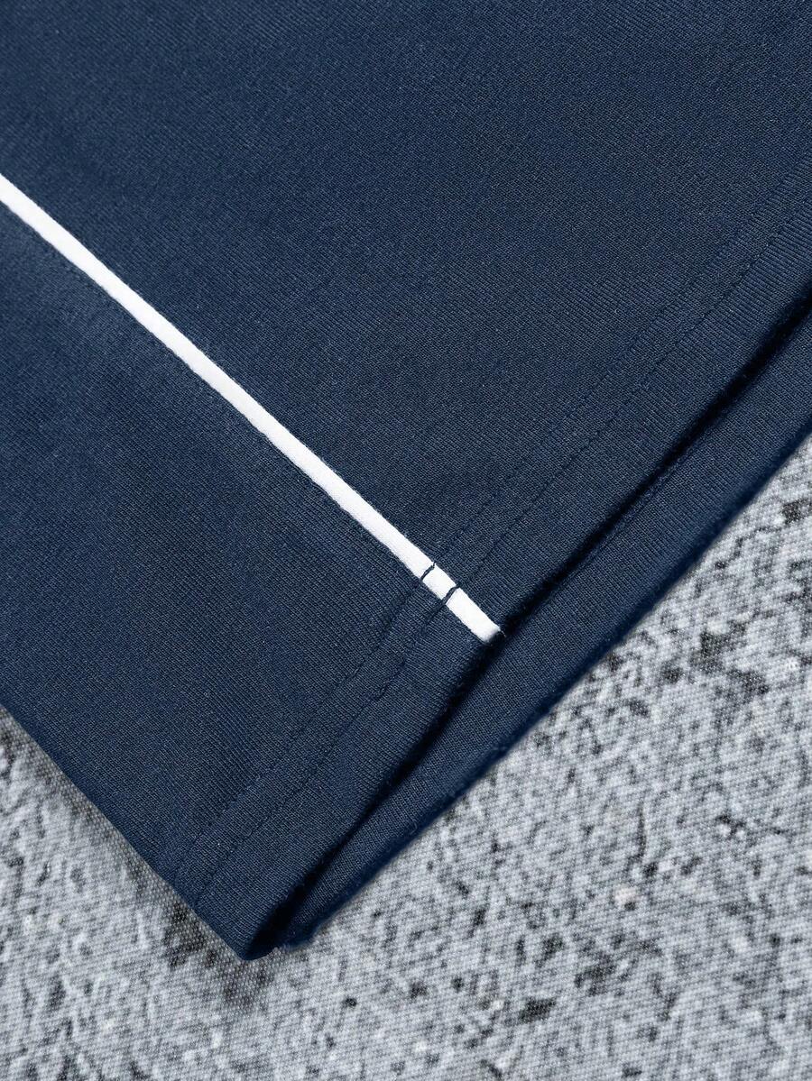 Camiseta Manfinity Folgado Estampa Gráfica Recorte — Foto 24