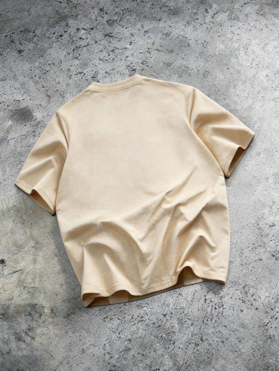 Camiseta Manfinity Folgado Estampa Gráfica Recorte — Foto 15