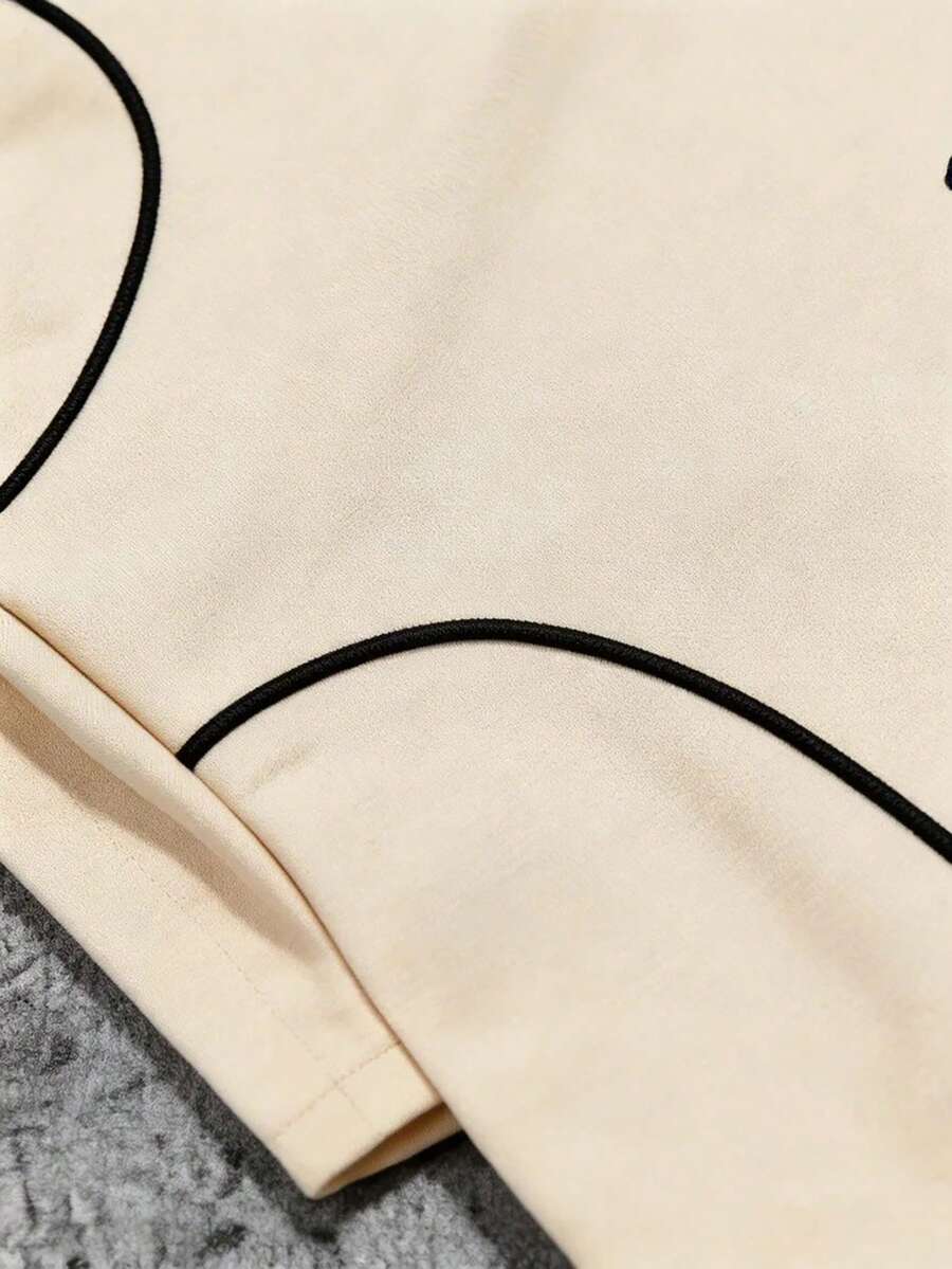 Camiseta Manfinity Folgado Estampa Gráfica Recorte — Foto 17