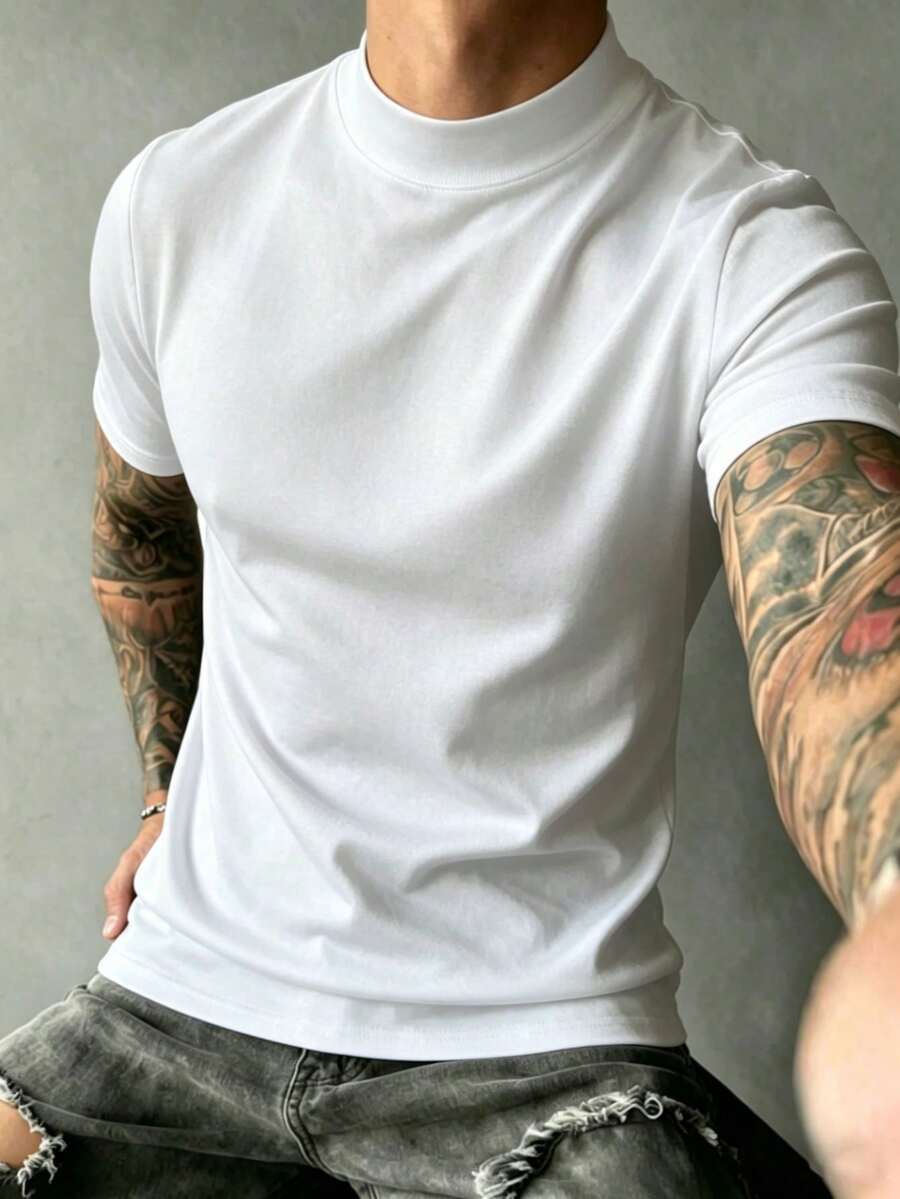 Camiseta Manfinity Gola Minimal — Foto 16