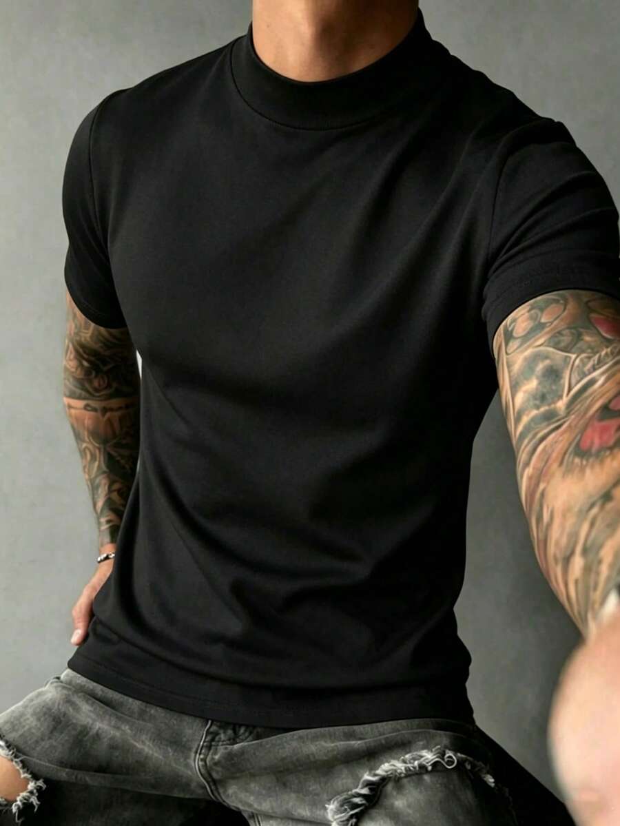 Camiseta Manfinity Gola Minimal — Foto 1