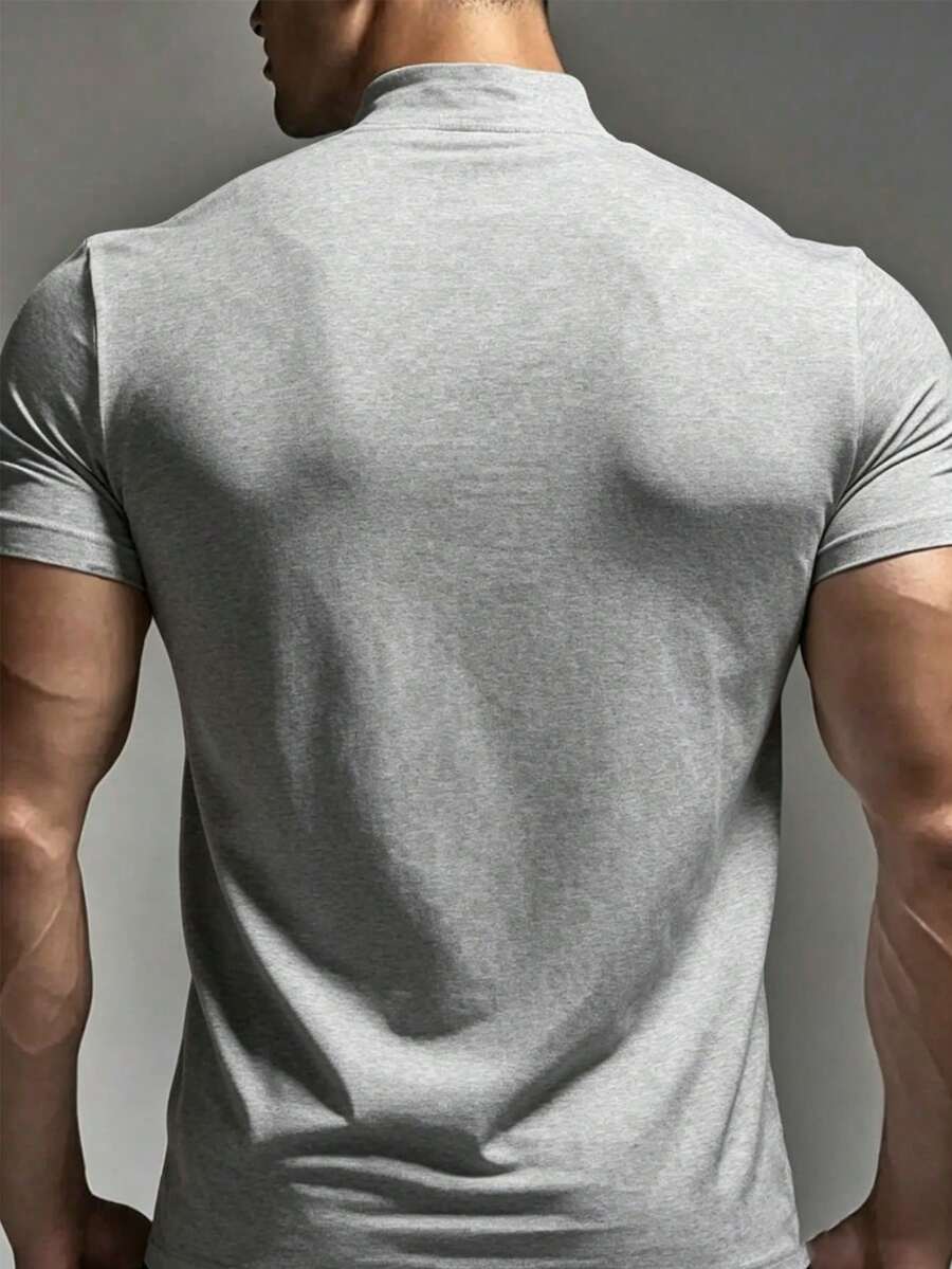 Camiseta Manfinity Gola Minimal — Foto 36