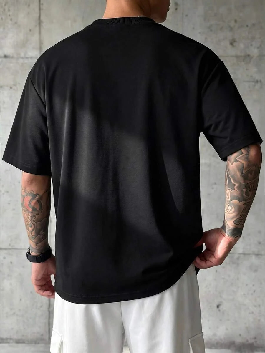 Camiseta Manfinity Folgado Estampa Gráfica Recorte — Foto 58