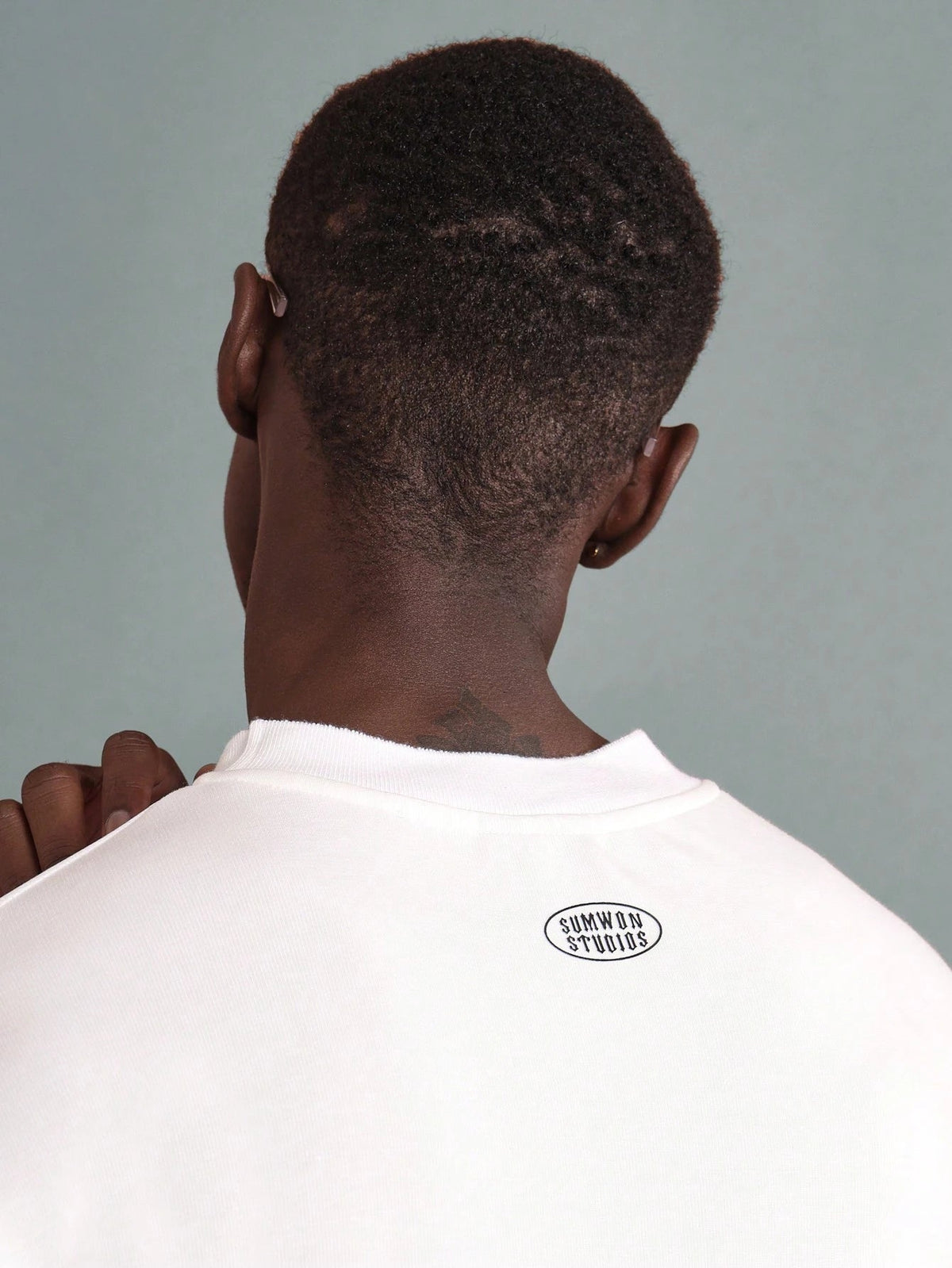 Camiseta Manfinity Oversized 00 — Foto 4