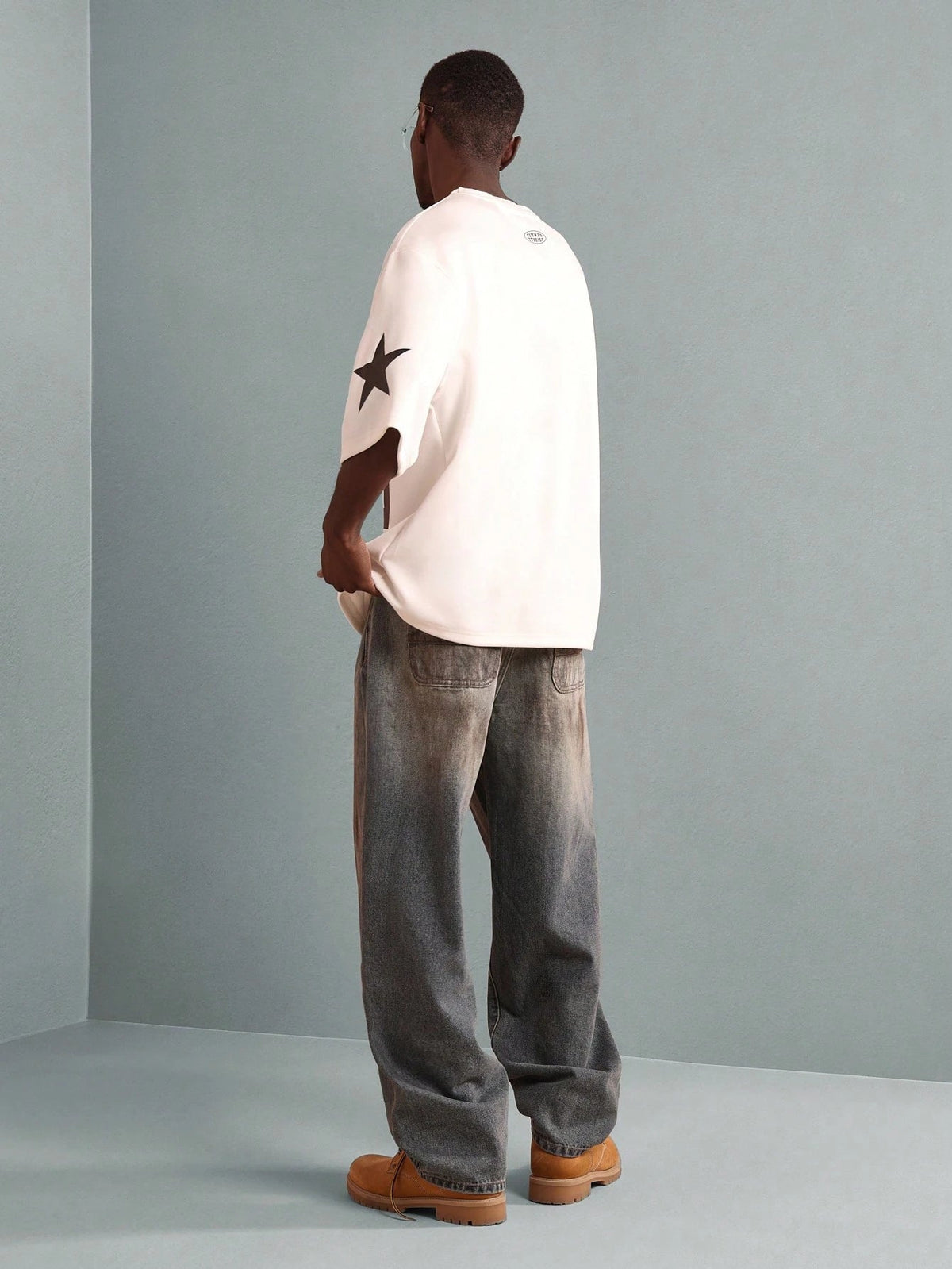 Camiseta Manfinity Oversized 00 — Foto 5