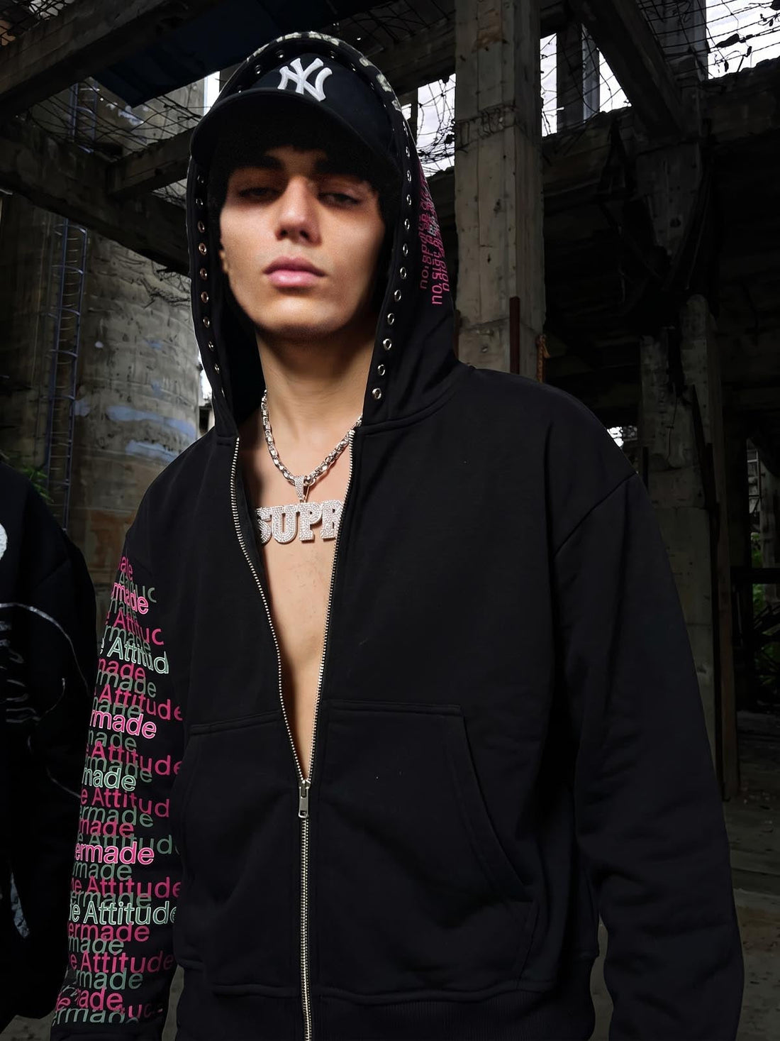 Moletom Manfinity Studded — Foto 1