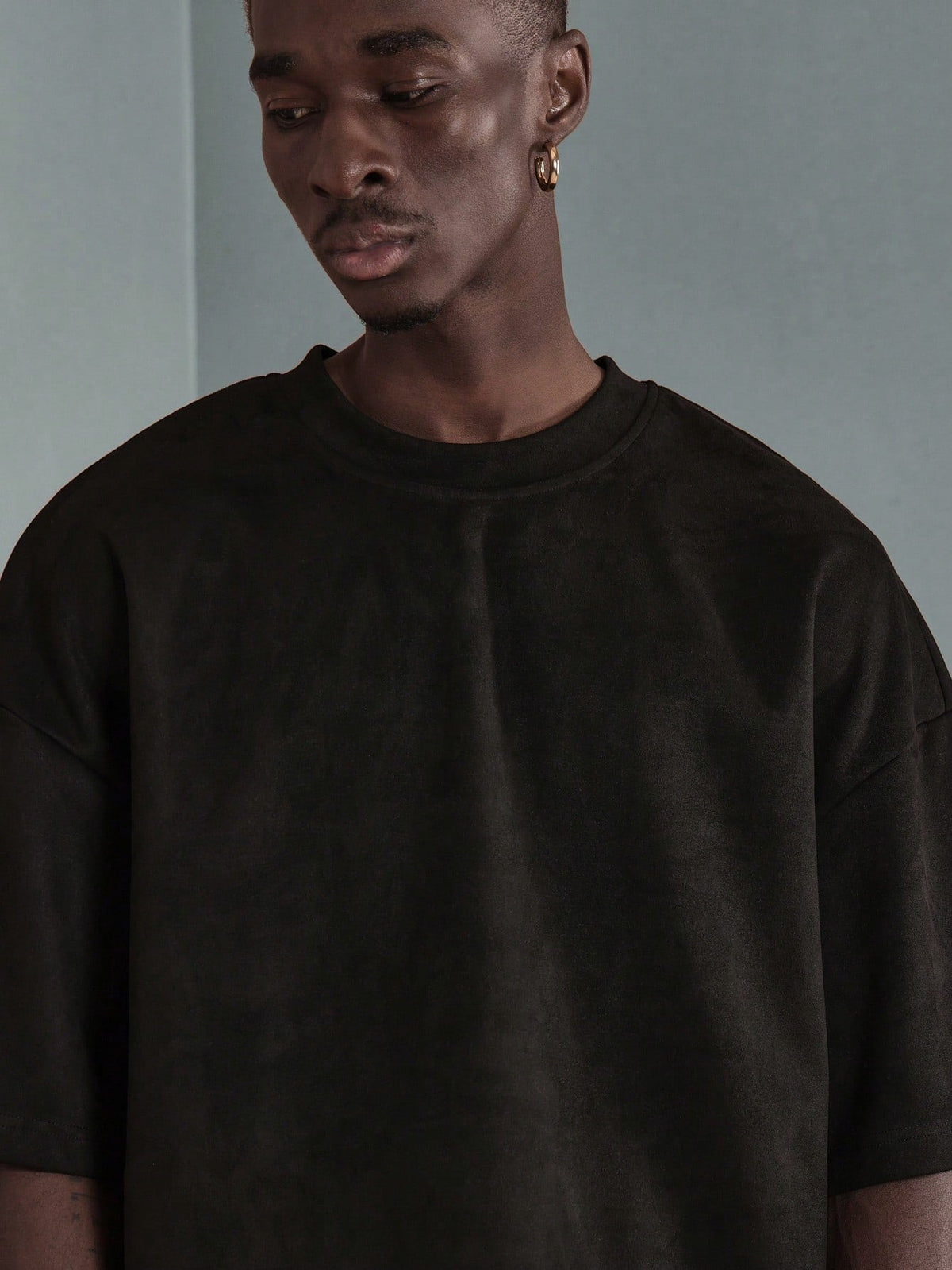 Camiseta Manfinity Veludo Boxy — Foto 21