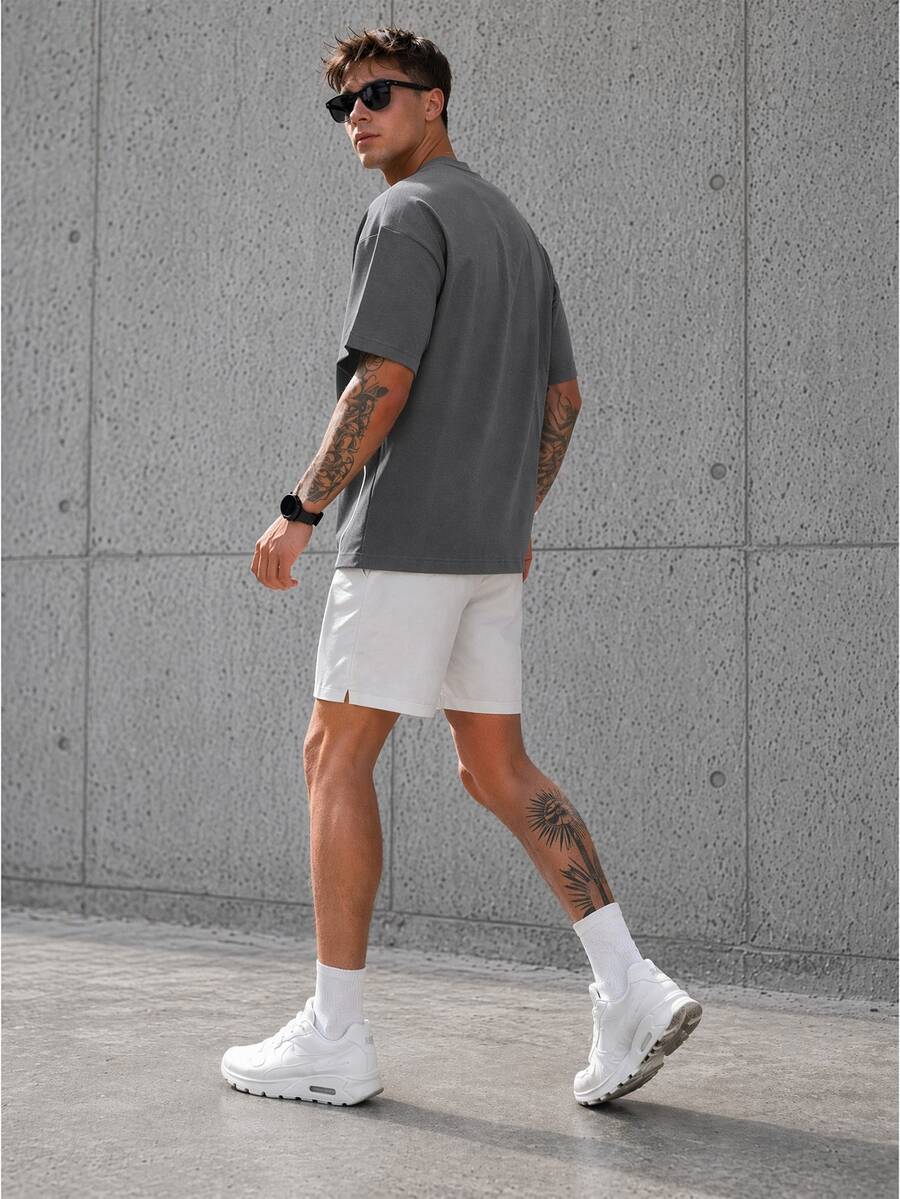 Camiseta Manfinity Folgado Estampa Gráfica Recorte — Foto 39