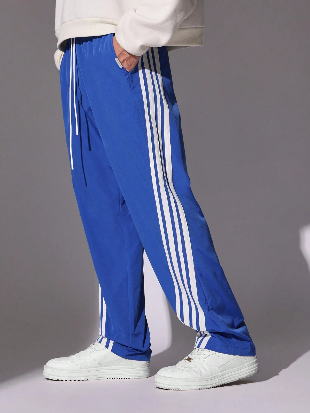Calça Manfinity Retrolist — Foto 1