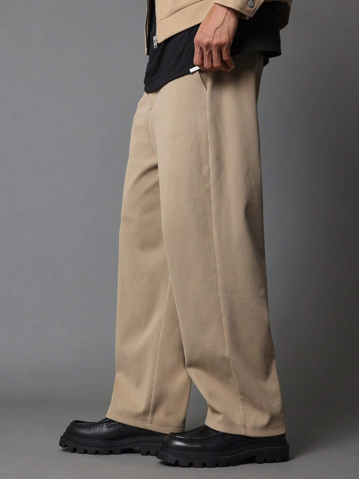 Calça Manfinity Veludo Cream — Foto 1