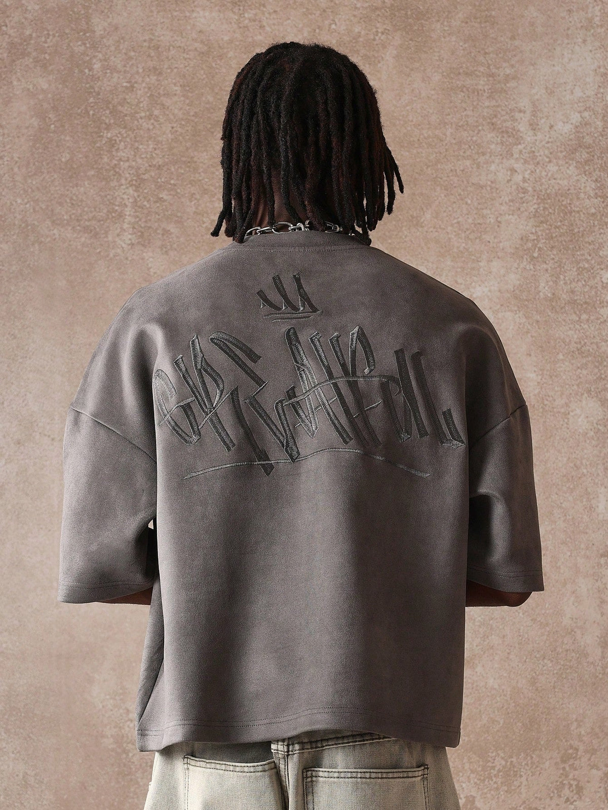 Camiseta Manfinity Veludo Boxy — Foto 1