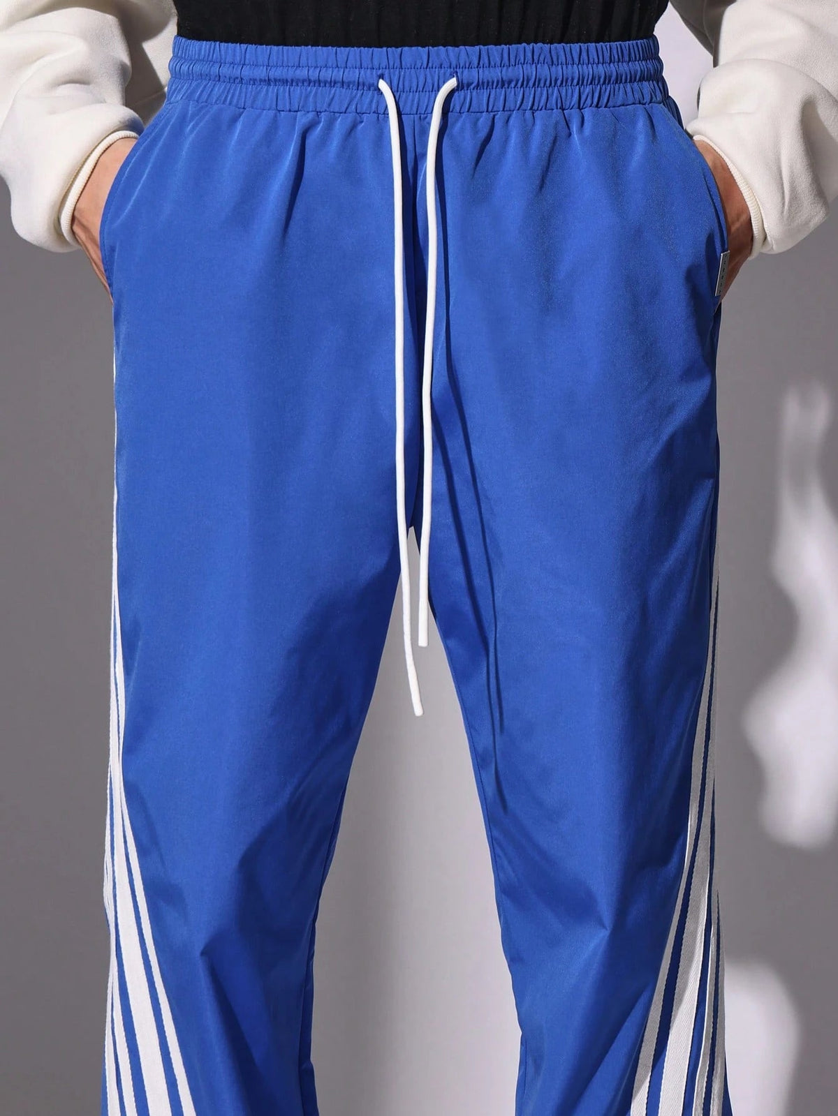 Calça Manfinity Retrolist — Foto 2