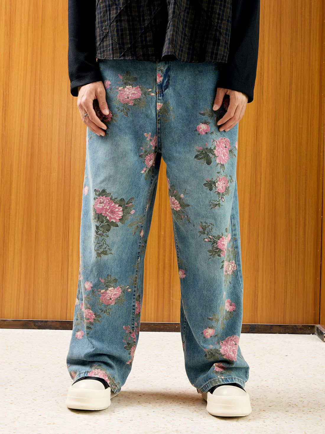 Calça Manfinity Floral Rose Straight — Foto 1