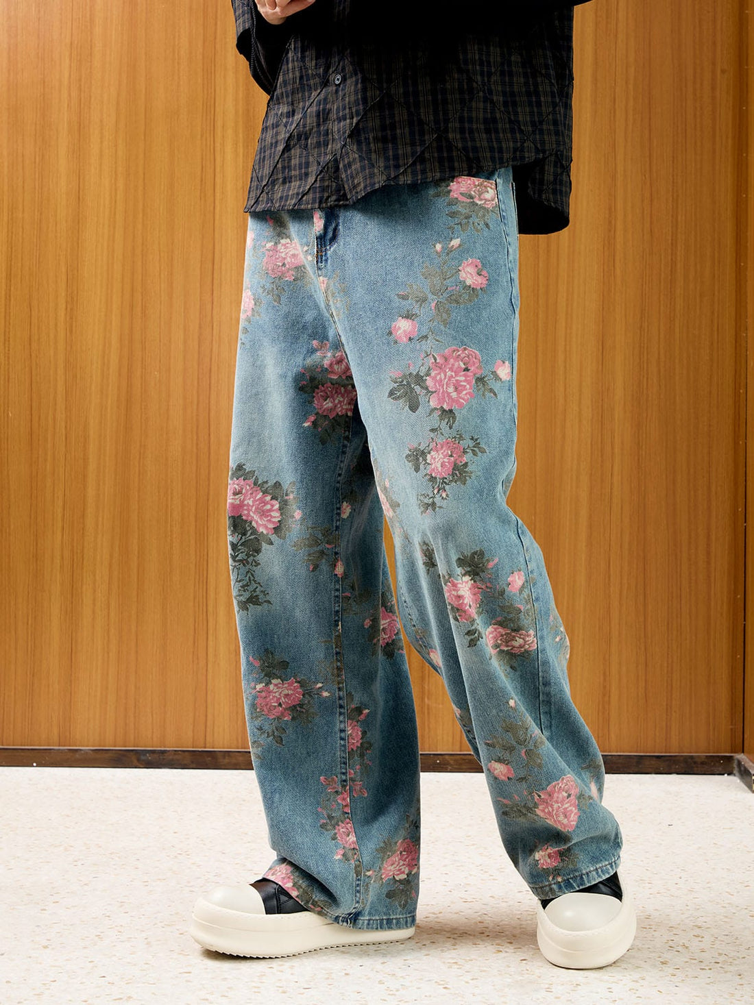 Calça Manfinity Floral Rose Straight — Foto 1