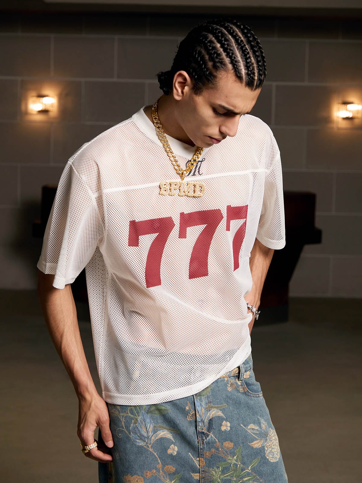Camiseta Manfinity Jersey Letter 777 — Foto 5