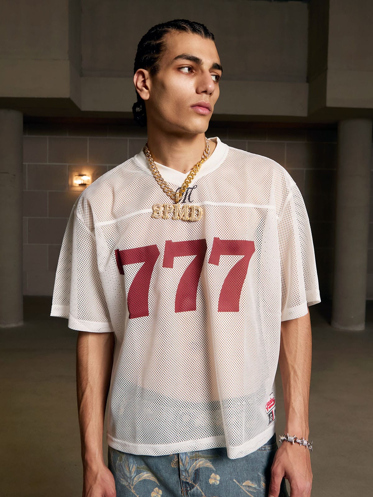 Camiseta Manfinity Jersey Letter 777 — Foto 3