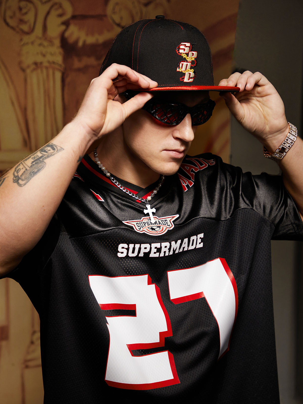 Camiseta Manfinity Studios Black Retro Jersey Oversized — Foto 4