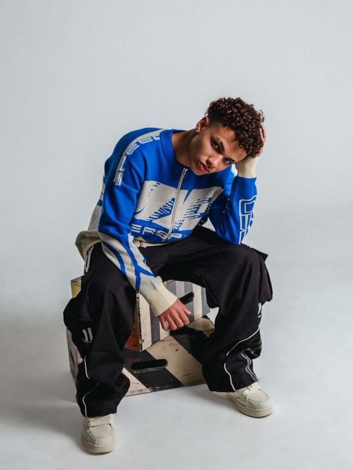 Blusa Suéter Manfinity com Zíper Azul 'MY3' — Foto 3